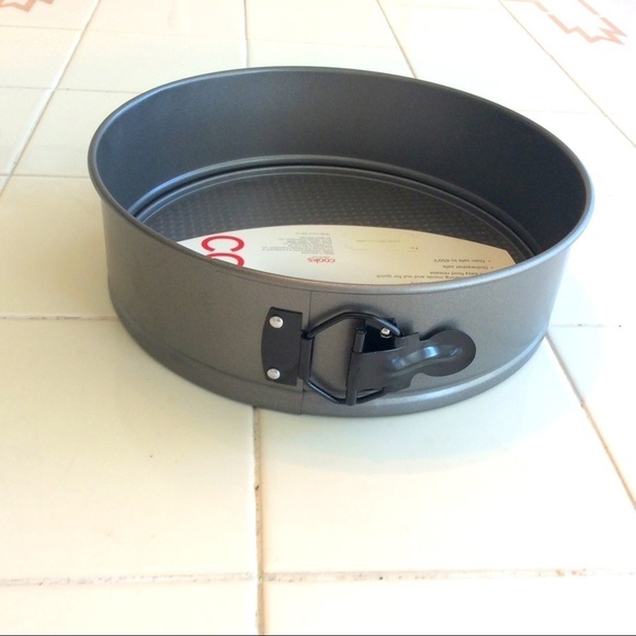 Cooks Nonstick Springform Pan 10.5” by 2.75” - Picture 4 of 4